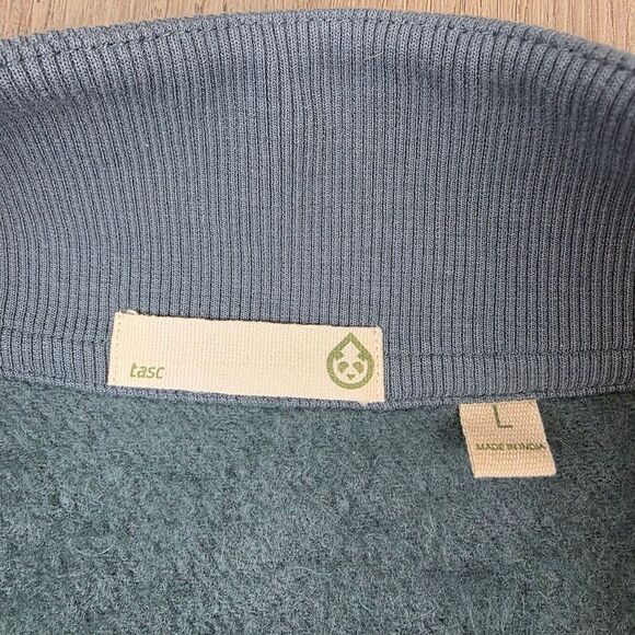 Tasc Performance Full Zip Vest Size L - Picture 8 of 9